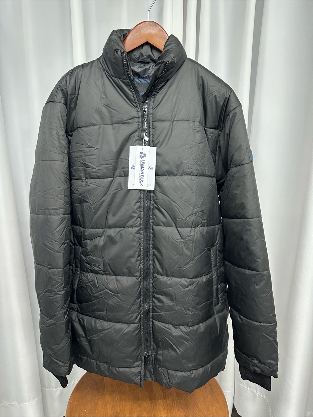 Men's medium urban buck Quilted Puffer Jacket water resistant - Black NWT